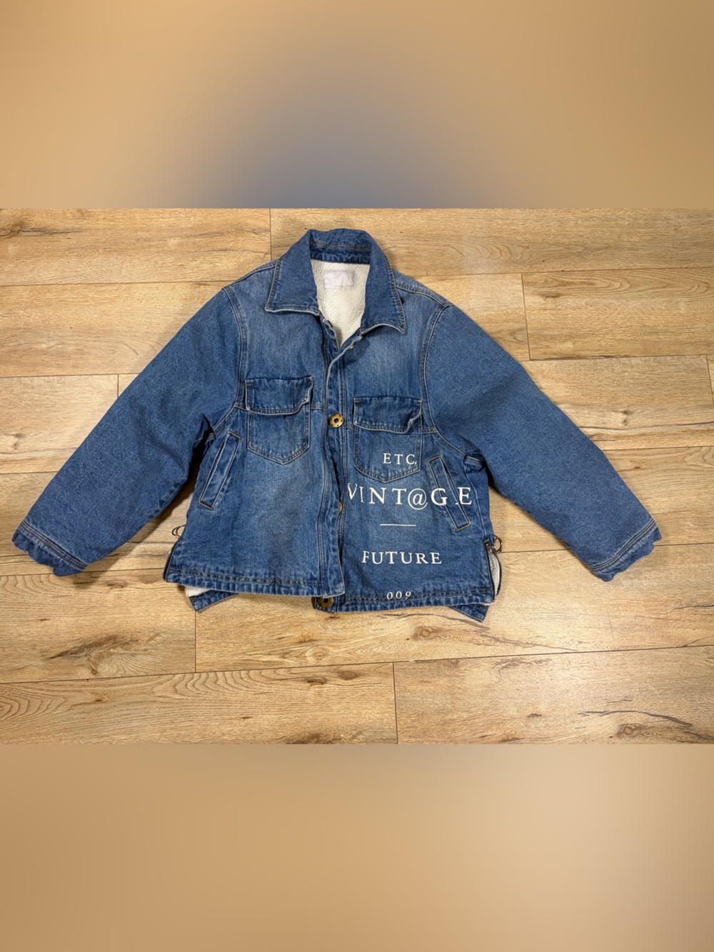 Blue Denim Relaxed Men's Jacket with White Graphic